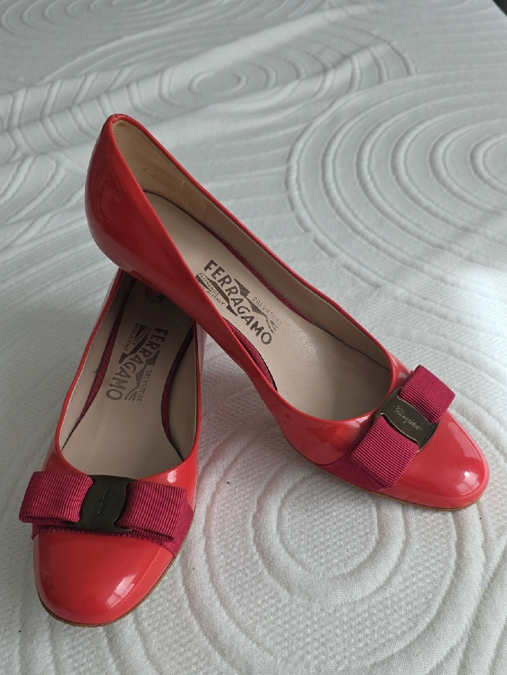 Salvatore Ferragamo Coral Red Patent Leather Vara Bow Pumps